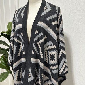 Left on Houston Women's Southwestern Oversized Open Poncho Sweater Size XS/S